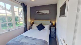 12 Tudor Court, Tolroy Manor - 4