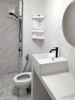 Impact Arena Condo 2Rooms C3 by GoodRoom24 - 8