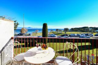 Desenzanoloft Official Partner MARRIOTT Homes & Villas - Eden Lake view and privat beach renovated in 2025 - Sirmione - 7