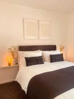 Spacious 2Bed - 10 Mins to City - Free parking - Belfast - 0