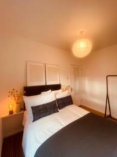 Spacious 2Bed - 10 Mins to City - Free parking - Belfast - 2