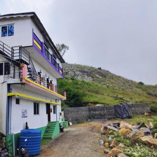 Purple cottage - Salem - 2