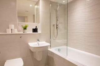 NEW Halo Nest - Modern & Comfortable - Manchester - 1
