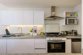 Impressive 2 BR Apt with Top View - 6