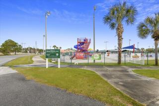 Shores of Panama 1011 - 1 BedroomBunks Sleeps 6, Free Fun! condo - Panama City Beach - 2
