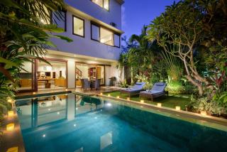 Echo Beach Townhouses - 8