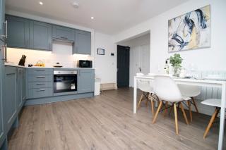 Casa di pietra - Cardiff City centre apartment with patio, Free private parking - Cardiff - 3