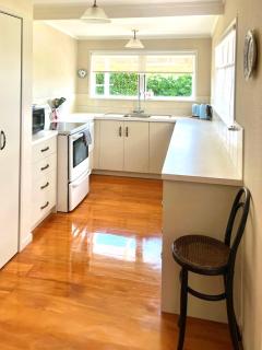 Graceful Character Cottage In The Leafy Avenues - Tauranga - 0