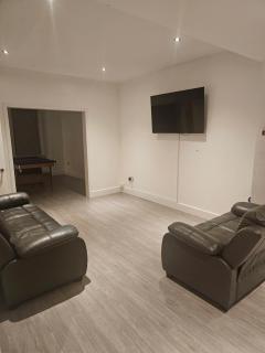 Upton House - Thornton Heath - 9