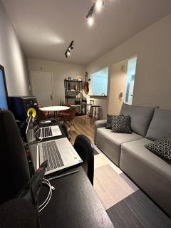 Ape 45m ar condicionado prox Shopping e centro - 4