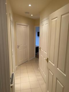2 Bed 2 Bathroom Apartment central location - Oldbury - 2
