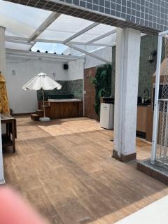 Cobertura Incrível, silenciosa e familiar com sala ampla, cozinha americana, 3 quartos, área gourmet, terraço aberto com churrasqueira e jacuzzi na Praia da Barra da Tijuca - Rio de Janeiro - apto inteiro só pra você - Rio de Janeiro - 9