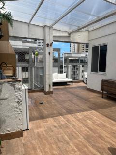 Cobertura Incrível, silenciosa e familiar com sala ampla, cozinha americana, 3 quartos, área gourmet, terraço aberto com churrasqueira e jacuzzi na Praia da Barra da Tijuca - Rio de Janeiro - apto inteiro só pra você - Rio de Janeiro - 5