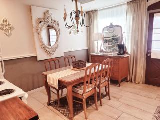 French Farmhouse in Central Tucson - Tucson - 0
