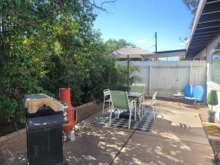 French Farmhouse in Central Tucson - Tucson - 1