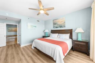 Stunning 4BD! Oceanview! Free Beach Chair Service! Sleeps 10! By Dolce Vita Getaways - Panama City Beach - 2
