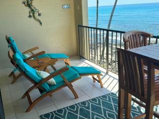 Oceanfront Luxury Condo - Kailua-Kona - 6