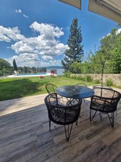Hermosa Casa en Villa del Lago Carlos Paz Vista al lago, zona exclusiva y residencial - Córdoba - 4