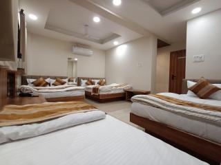 Shree ShyamRaj Hotel - Ujjain - 0