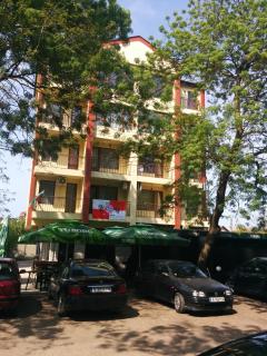Central Park Family Hotel - Kavarna - 0