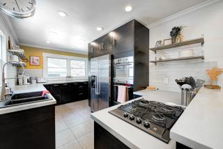 Broad Ripple Getaway, Hot Tub, King Bed, Walk to Shops, Bike the Monon - 4