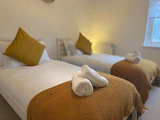 Chase View by GB Short Stays - - 9