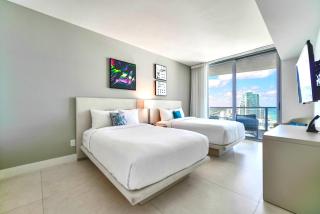 Level Up in This Condo w Breathtaking Views! - Hollywood - 8