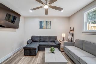 5842 Leslie-Charming, Cozy, Private 1bed1bath, Fenced Yard, Sunroom, Deck - Nashville - 0