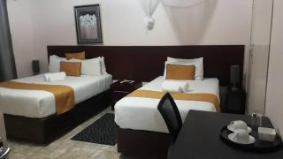 Plateau Guest House - Kasane - 0