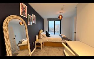 Jungle Luxe Retreat, 2Bed 2Bath Leeds, Center & Stadium - 6