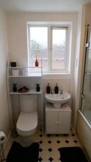 Cosy Rainham House, Family, 3-BDR, Parking, WIFI, Sleeps Upto 5 - Swindon - 4