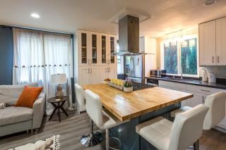 New Oasis -Spa -Firepit -BBQ- Decks-Pet friendly - Guerneville - 6