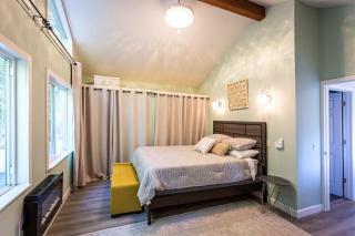 New Oasis -Spa -Firepit -BBQ- Decks-Pet friendly - Guerneville - 5