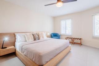 Rutena Suites Main Street 1-Bedroom Apartment with Balcony - 2