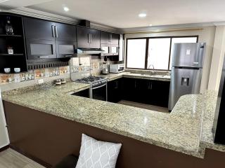 Beautiful and spacious luxury new house - Cuenca - 3