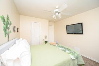 Elegant and Spacious Retreat - 4