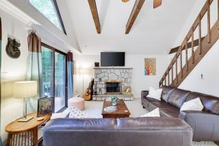 Pocono Cabin Fireplace Near Skiing Tubing Parks Shopping Casinos - Pocono Lake - 1