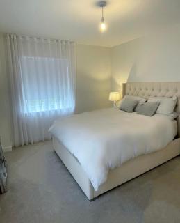 Prestige 1 bed apartment - Shenfield - 7