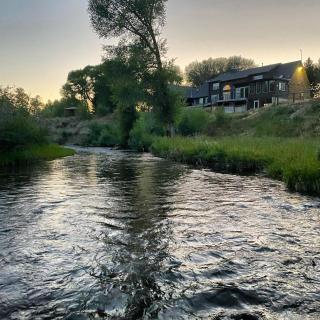 Beautiful Lodge And River Ranch Property For Up To 120 People - 9