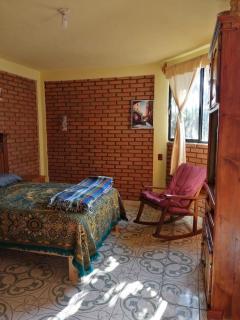 Peaceful Central Family Home - 1