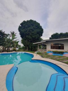 Alaba Vacation House w Pool and Beach Access - 9