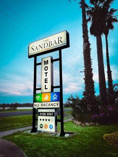 Sandbar Motel - Lakes Entrance - 9