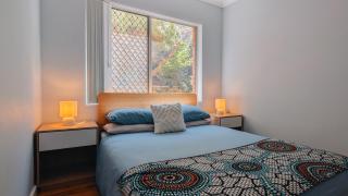 Harbourside Bliss: 2-Bedroom Coastal Apartment - Wollongong - 8