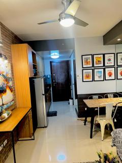 Aiza's Place in Shell Residences MOA - Manila - 5