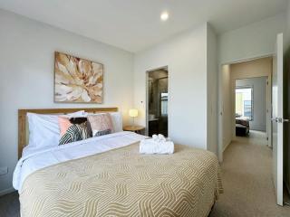 City Haven Retreat - Stylish 2BR Townhouse vs AC & Backyard - Auckland - 8