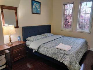 Super Huge Comfortable King Bedroom near Toronto Pearson Airport - Mississauga - 3