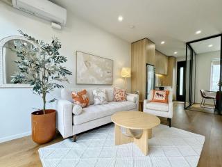City Haven Retreat - Stylish 2BR Townhouse vs AC & Backyard - Auckland - 1