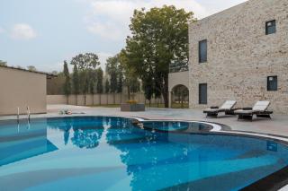 SaffronStays Pristine Manor - 8-BR Udaipur villa with private pool, garden, and event space near Fateh Sagar Lake - 9