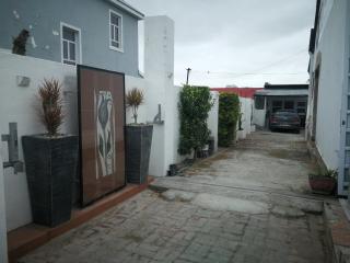 M Group B&B - King Williamʼs Town - 7