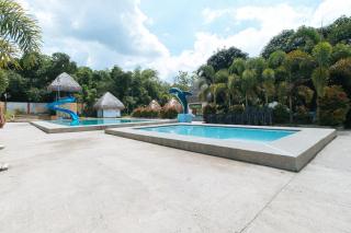 RedDoorz @ Afamosa Villas Resort Ilocos Sur - Cabanglotan - 4